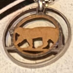Pendentif Globe Lion Bois Métal Début 20ème Siècle